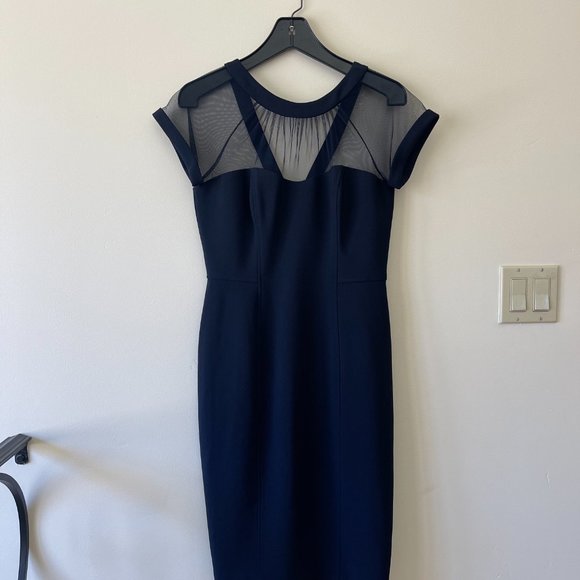 MAGGY LONDON Illusion Yoke Crepe Cocktail Dress in Navy 6 Petite - Picture 9 of 10